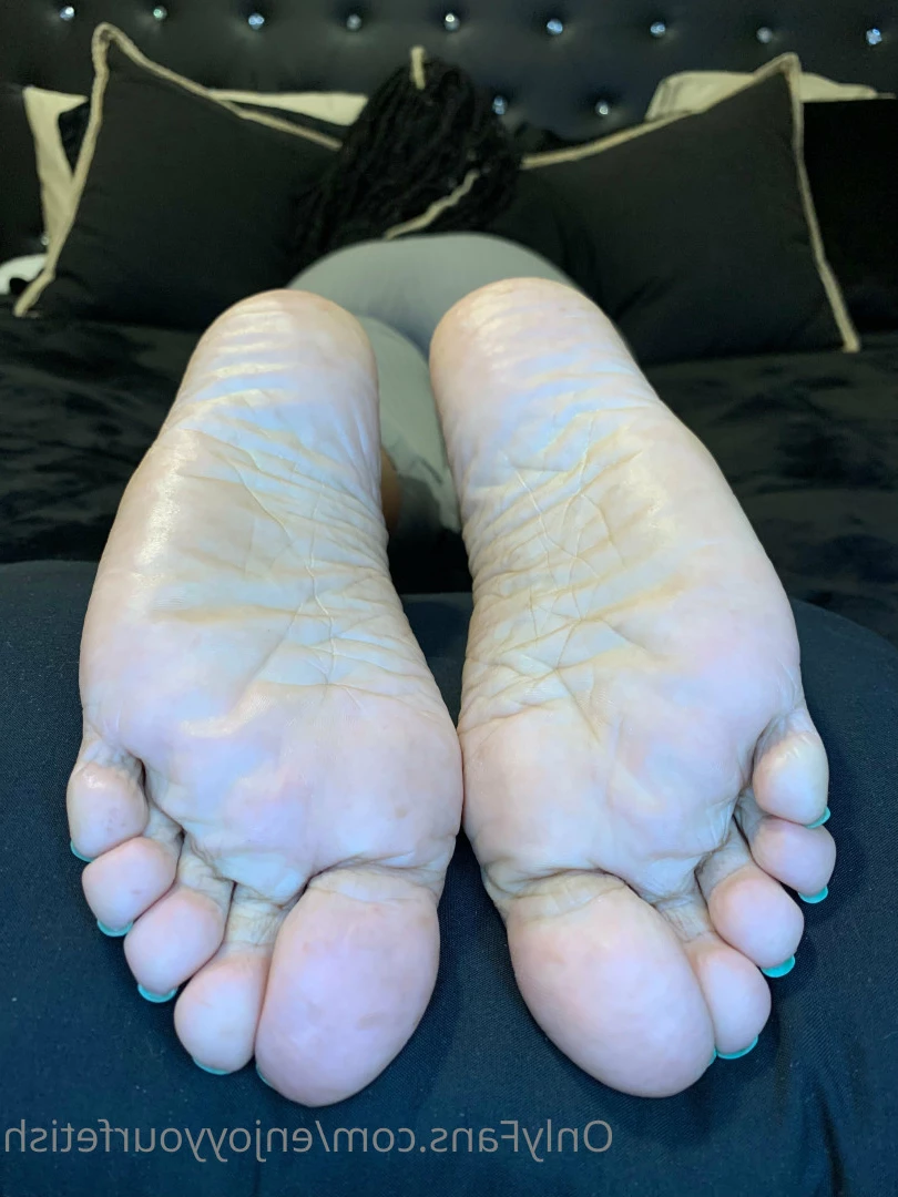THE FOOT WORSHIP LEGEND [ enjoyyourfetish ] Onlyfans leaked photo 7196895 on Hotleaks.tv