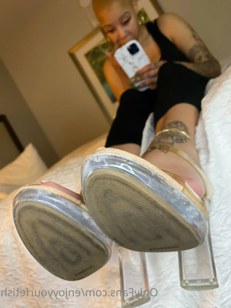 THE FOOT WORSHIP LEGEND [ enjoyyourfetish ] Onlyfans leaked photo 7199432 on Hotleaks.tv