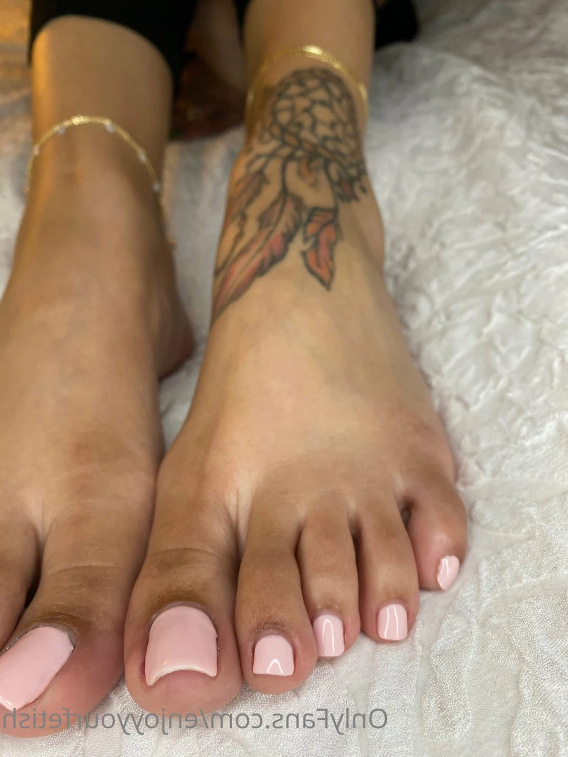 THE FOOT WORSHIP LEGEND [ enjoyyourfetish ] Onlyfans leaked photo 7206719 on Hotleaks.tv