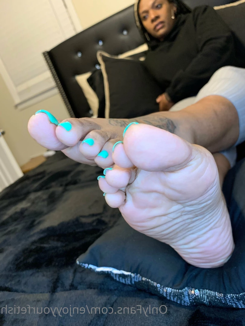 THE FOOT WORSHIP LEGEND [ enjoyyourfetish ] Onlyfans leaked photo 7208361 on Hotleaks.tv