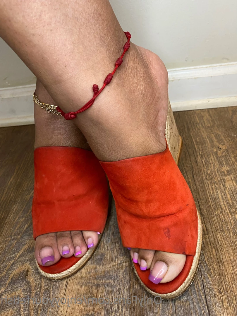 THE FOOT WORSHIP LEGEND [ enjoyyourfetish ] Onlyfans leaked photo 7208800 on Hotleaks.tv