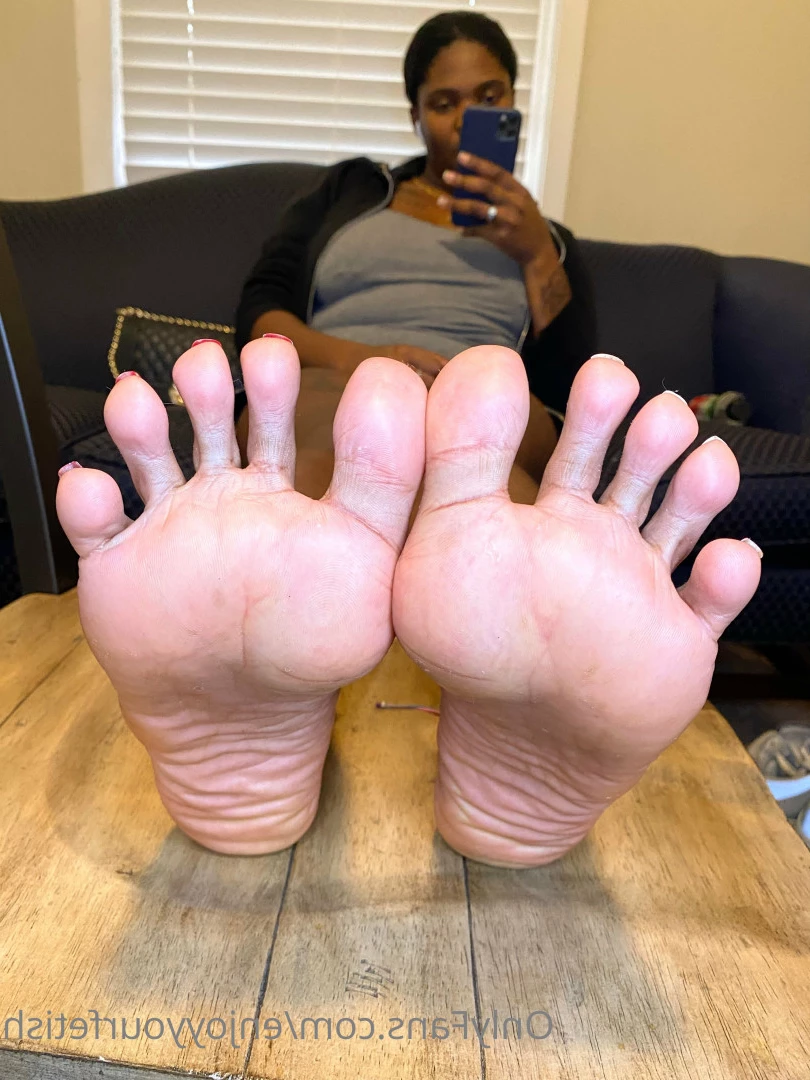 THE FOOT WORSHIP LEGEND [ enjoyyourfetish ] Onlyfans leaked photo 7215187 on Hotleaks.tv
