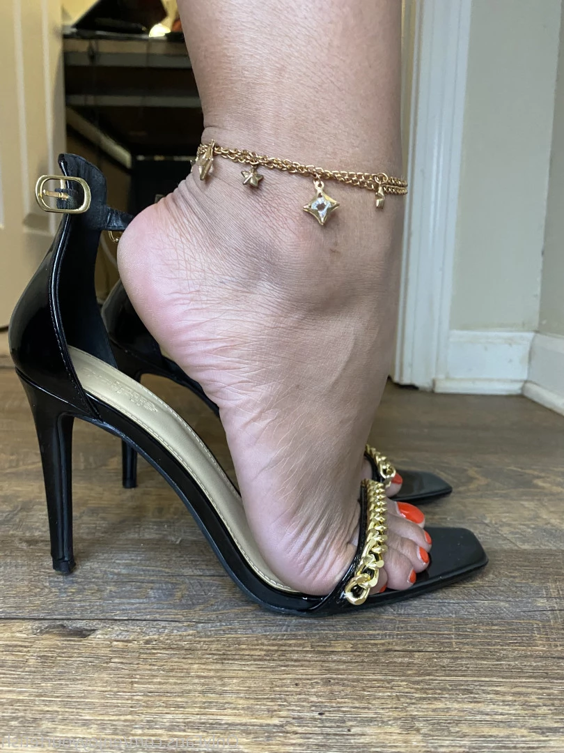 THE FOOT WORSHIP LEGEND [ enjoyyourfetish ] Onlyfans leaked photo 7215323 on Hotleaks.tv