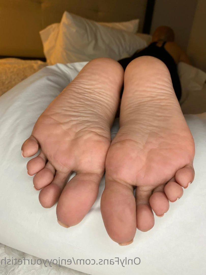 THE FOOT WORSHIP LEGEND [ enjoyyourfetish ] Onlyfans leaked photo 7215896 on Hotleaks.tv