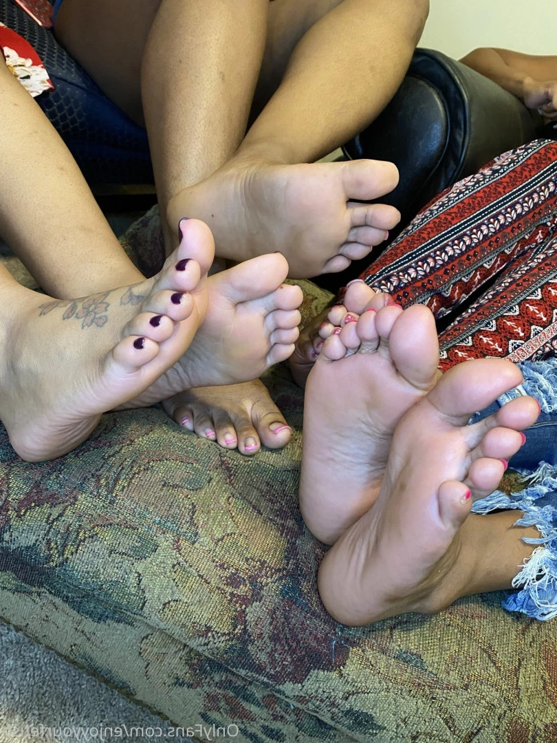 THE FOOT WORSHIP LEGEND [ enjoyyourfetish ] Onlyfans leaked photo 7216541 on Hotleaks.tv