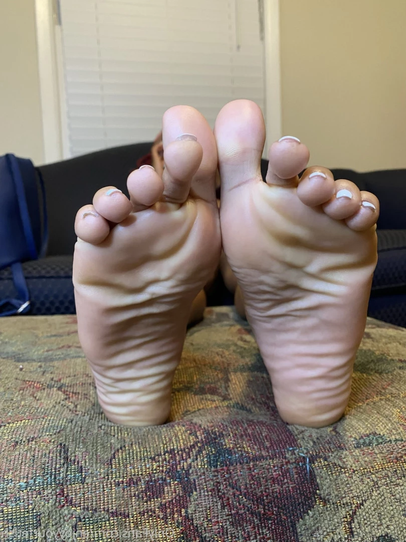 THE FOOT WORSHIP LEGEND [ enjoyyourfetish ] Onlyfans leaked photo 7219604 on Hotleaks.tv