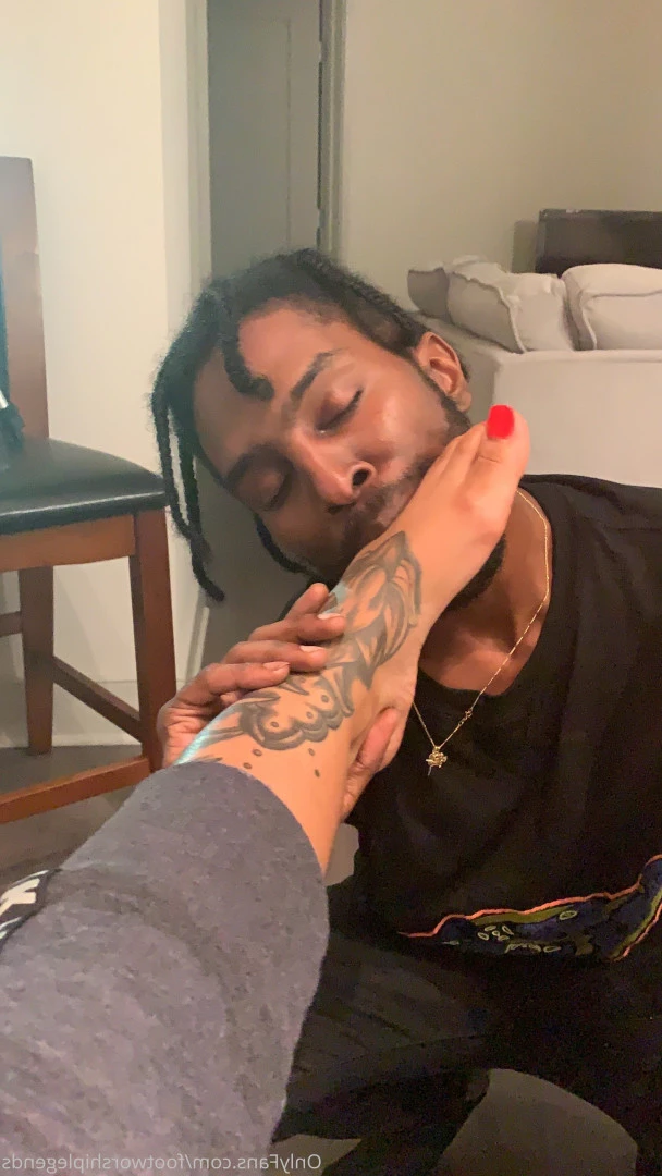 THE FOOT WORSHIP LEGEND [ enjoyyourfetish ] Onlyfans leaked photo 7226853 on Hotleaks.tv