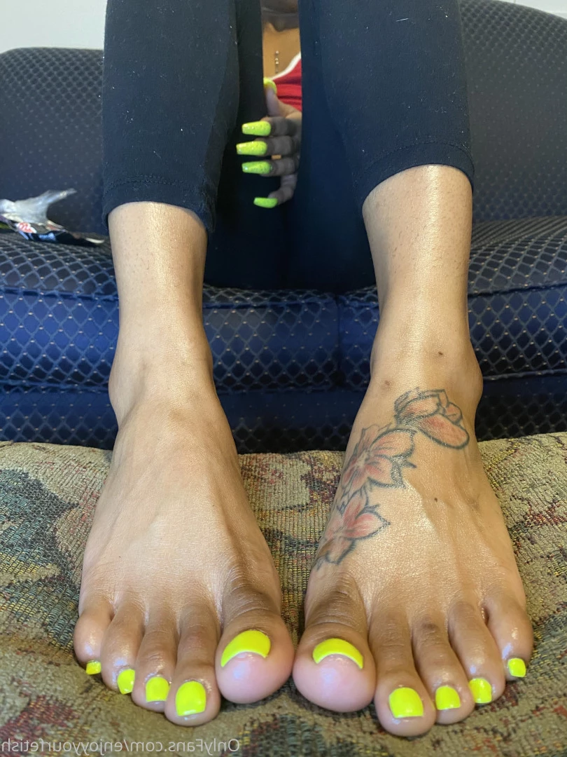 THE FOOT WORSHIP LEGEND [ enjoyyourfetish ] Onlyfans leaked photo 7232207 on Hotleaks.tv