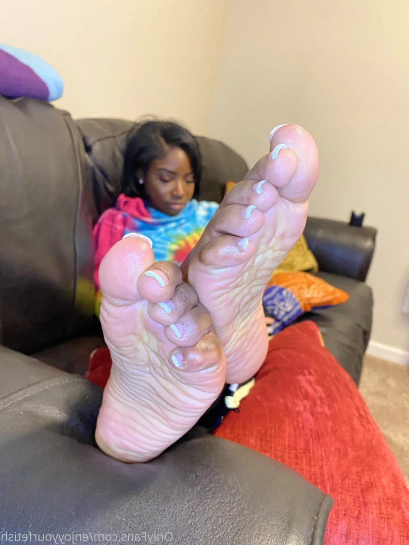 THE FOOT WORSHIP LEGEND [ enjoyyourfetish ] Onlyfans leaked photo 7235547 on Hotleaks.tv