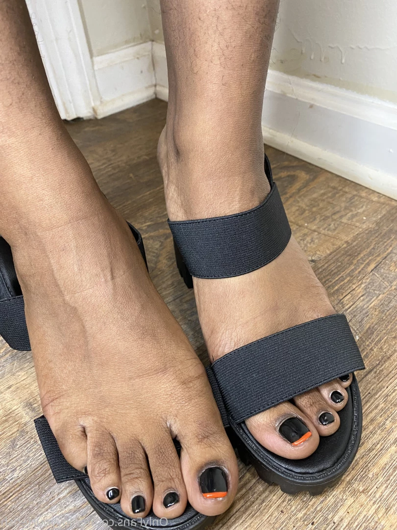 THE FOOT WORSHIP LEGEND [ enjoyyourfetish ] Onlyfans leaked photo 7237304 on Hotleaks.tv