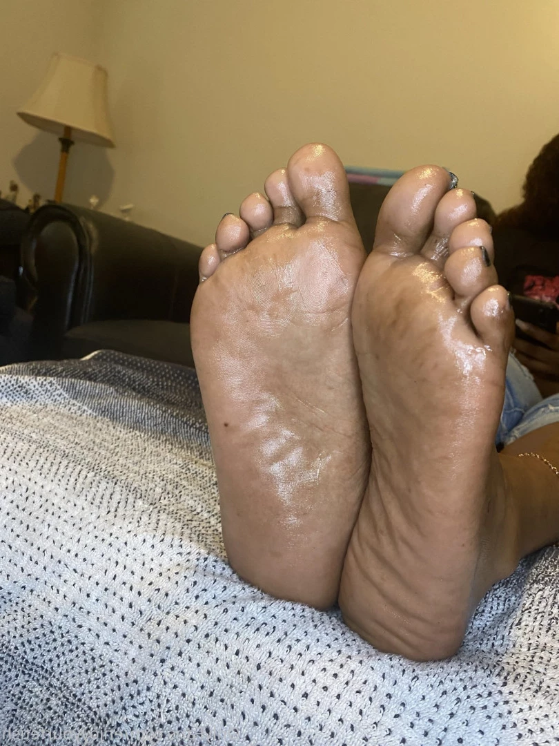 THE FOOT WORSHIP LEGEND [ enjoyyourfetish ] Onlyfans leaked photo 7238824 on Hotleaks.tv