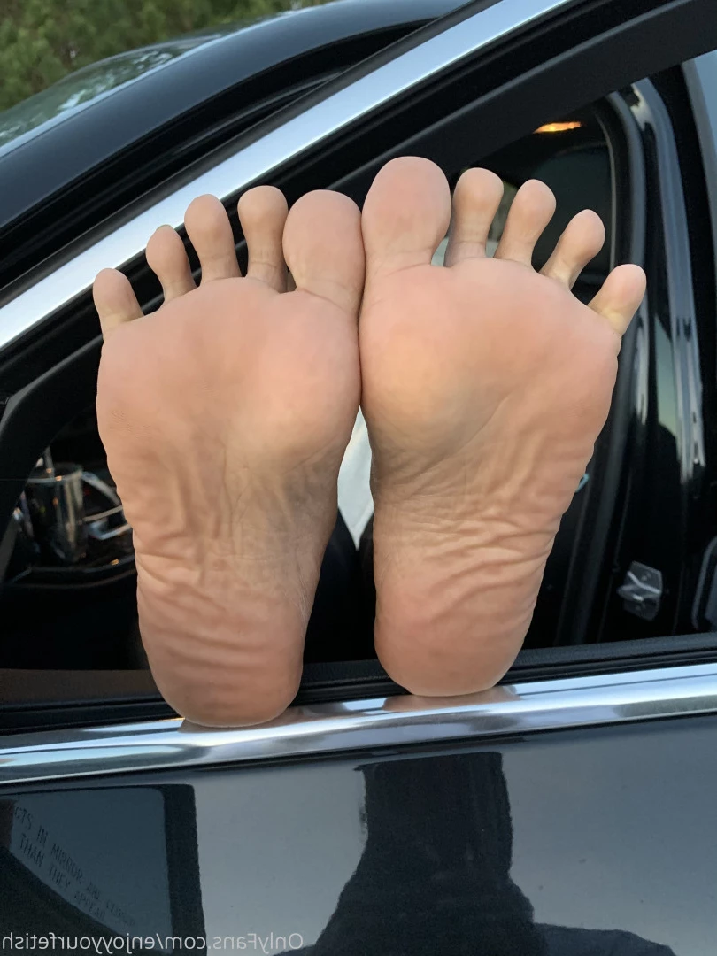 THE FOOT WORSHIP LEGEND [ enjoyyourfetish ] Onlyfans leaked photo 7240127 on Hotleaks.tv