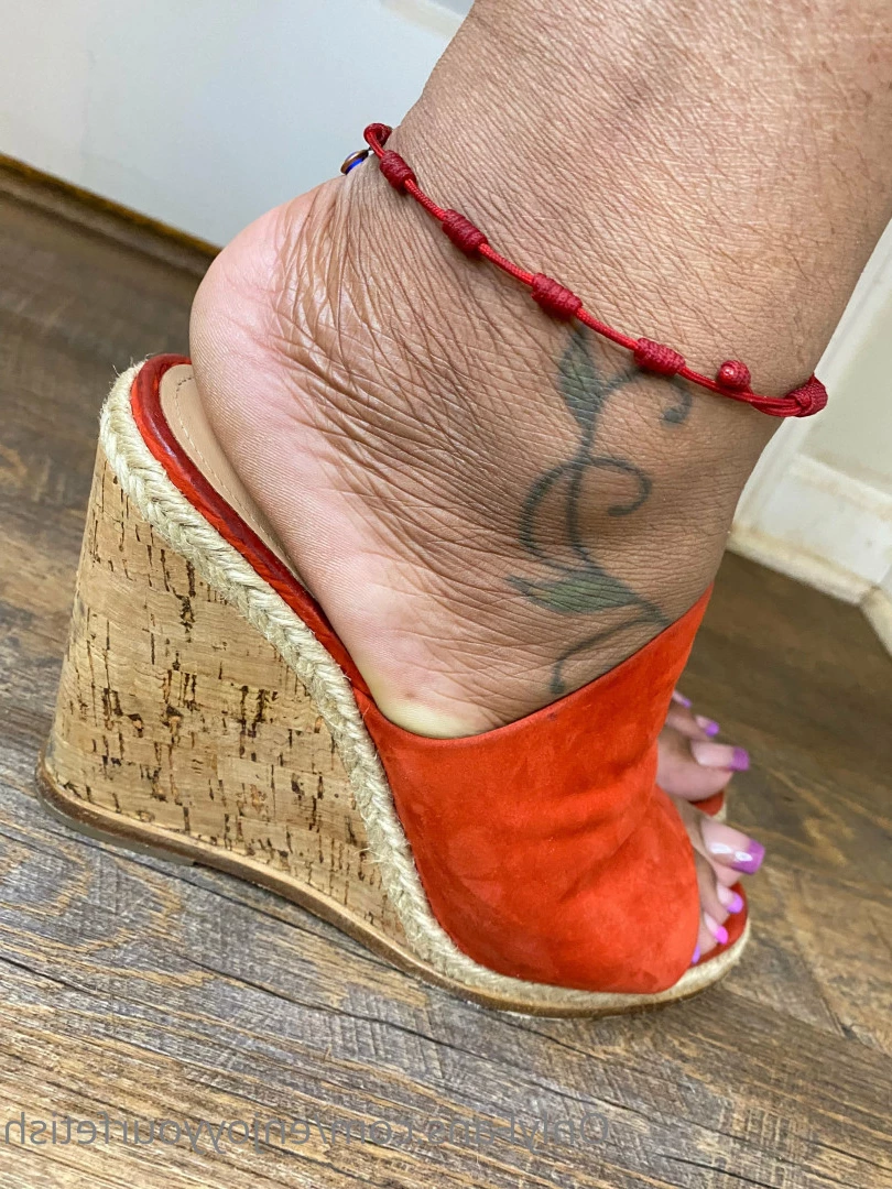 THE FOOT WORSHIP LEGEND [ enjoyyourfetish ] Onlyfans leaked photo 7243056 on Hotleaks.tv