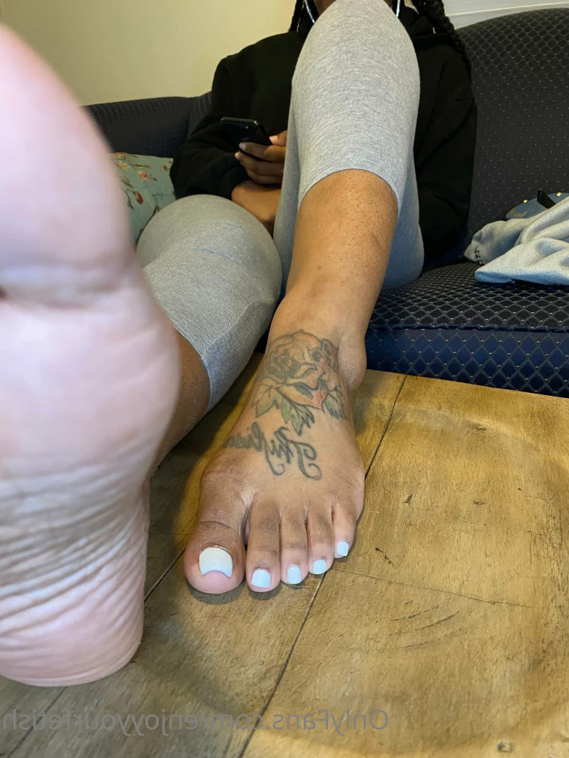 THE FOOT WORSHIP LEGEND [ enjoyyourfetish ] Onlyfans leaked photo 7243496 on Hotleaks.tv