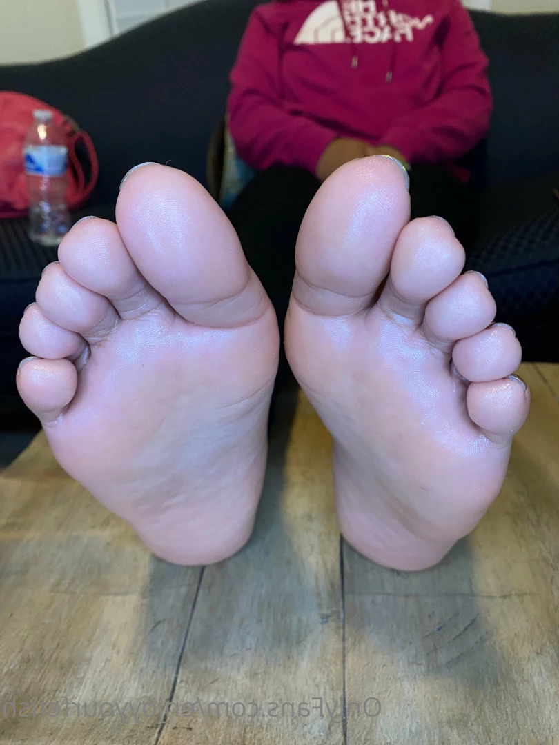 THE FOOT WORSHIP LEGEND [ enjoyyourfetish ] Onlyfans leaked photo 7248064 on Hotleaks.tv
