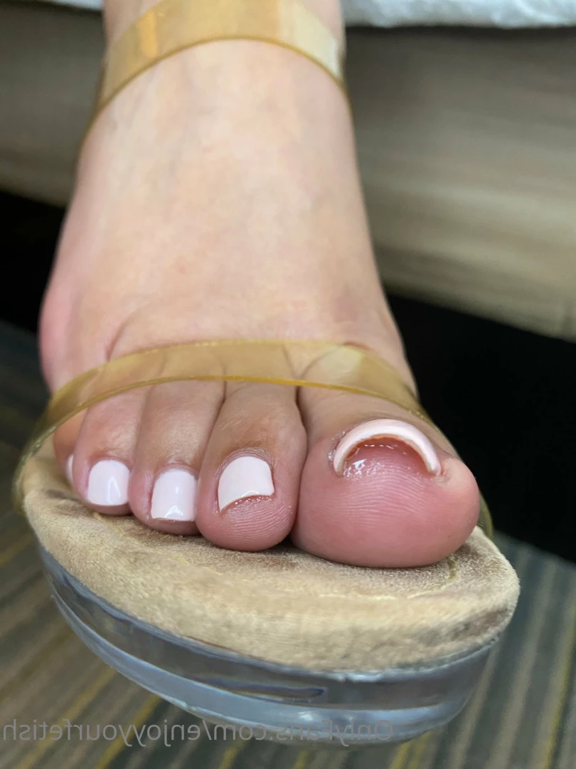 THE FOOT WORSHIP LEGEND [ enjoyyourfetish ] Onlyfans leaked photo 7248257 on Hotleaks.tv