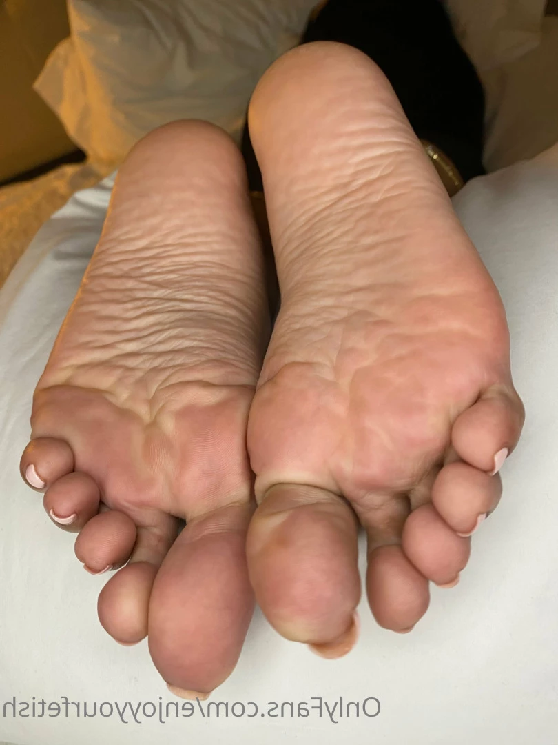 THE FOOT WORSHIP LEGEND [ enjoyyourfetish ] Onlyfans leaked photo 7249229 on Hotleaks.tv