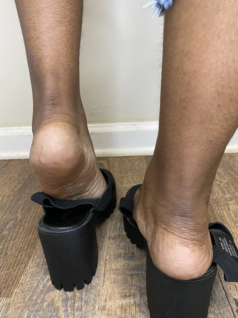 THE FOOT WORSHIP LEGEND [ enjoyyourfetish ] Onlyfans leaked photo 7251436 on Hotleaks.tv