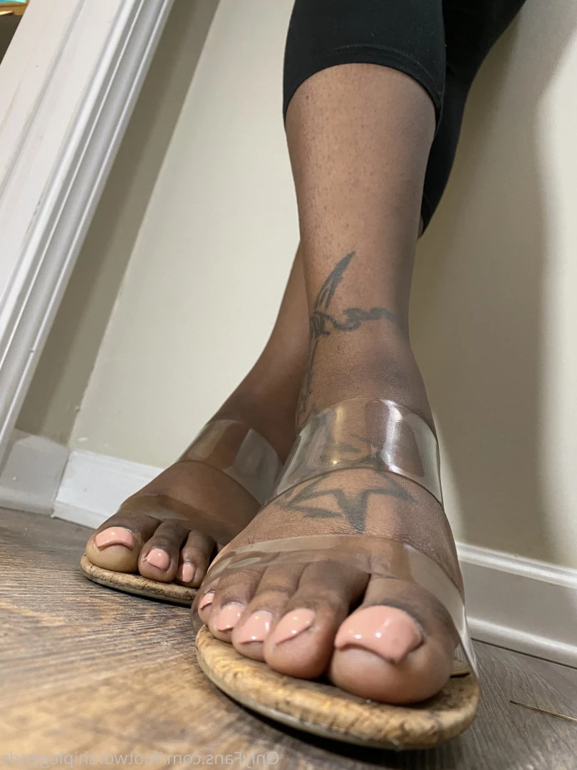 THE FOOT WORSHIP LEGEND [ enjoyyourfetish ] Onlyfans leaked photo 7251937 on Hotleaks.tv