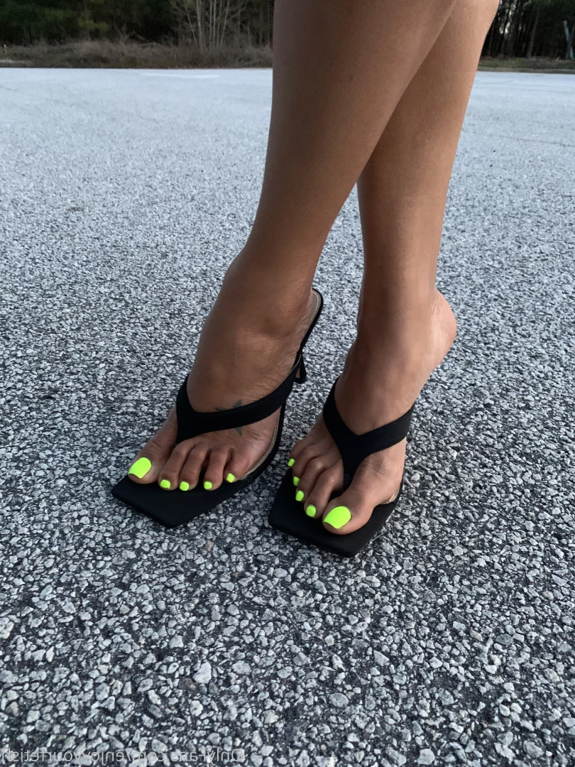 THE FOOT WORSHIP LEGEND [ enjoyyourfetish ] Onlyfans leaked photo 7253707 on Hotleaks.tv