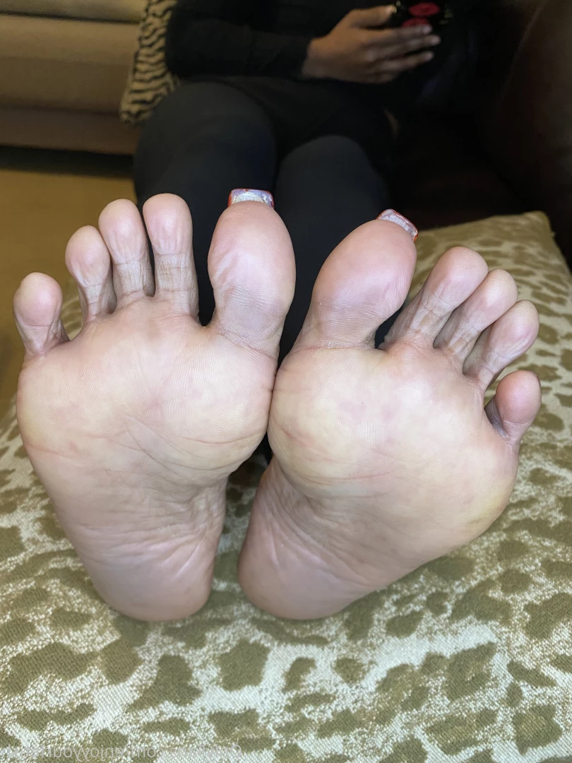 THE FOOT WORSHIP LEGEND [ enjoyyourfetish ] Onlyfans leaked photo 7254574 on Hotleaks.tv