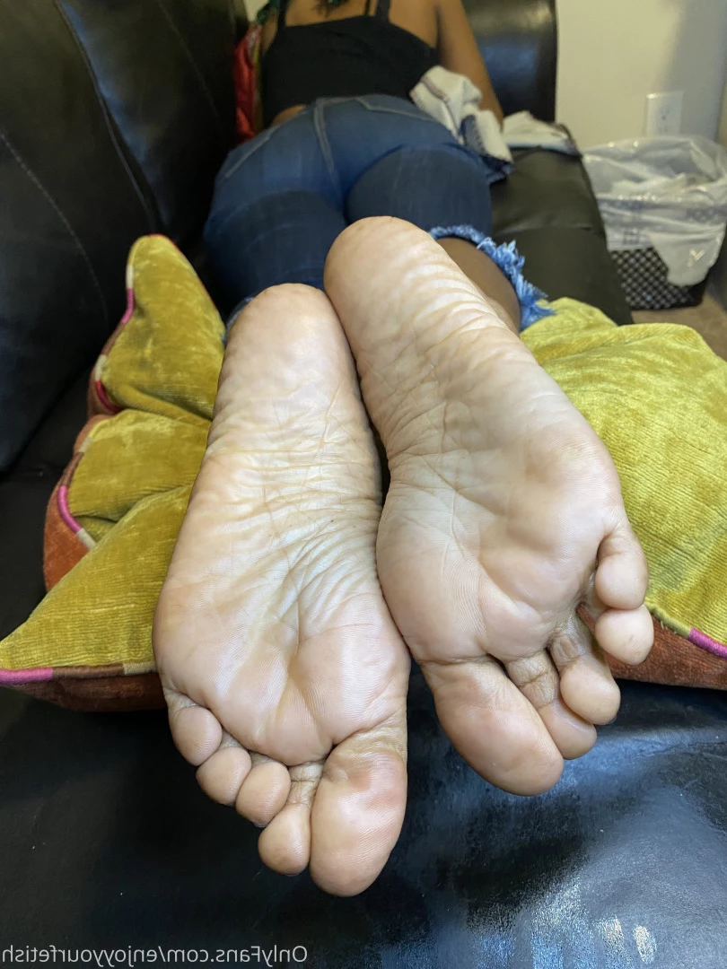 THE FOOT WORSHIP LEGEND [ enjoyyourfetish ] Onlyfans leaked photo 7255463 on Hotleaks.tv