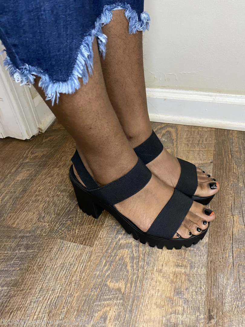 THE FOOT WORSHIP LEGEND [ enjoyyourfetish ] Onlyfans leaked photo 7262254 on Hotleaks.tv