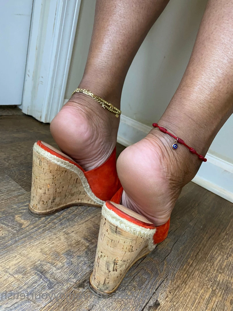 THE FOOT WORSHIP LEGEND [ enjoyyourfetish ] Onlyfans leaked photo 7262554 on Hotleaks.tv