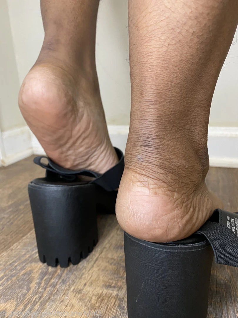 THE FOOT WORSHIP LEGEND [ enjoyyourfetish ] Onlyfans leaked photo 7265964 on Hotleaks.tv
