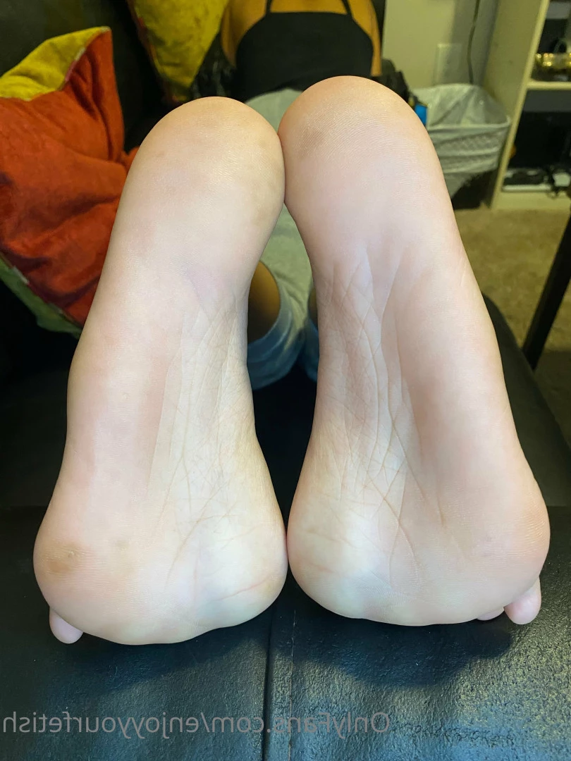 THE FOOT WORSHIP LEGEND [ enjoyyourfetish ] Onlyfans leaked photo 7269512 on Hotleaks.tv