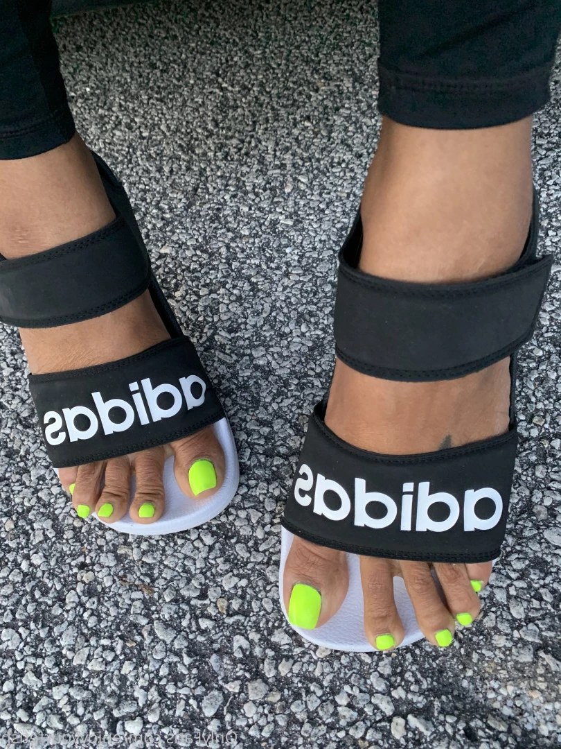 THE FOOT WORSHIP LEGEND [ enjoyyourfetish ] Onlyfans leaked photo 7272620 on Hotleaks.tv