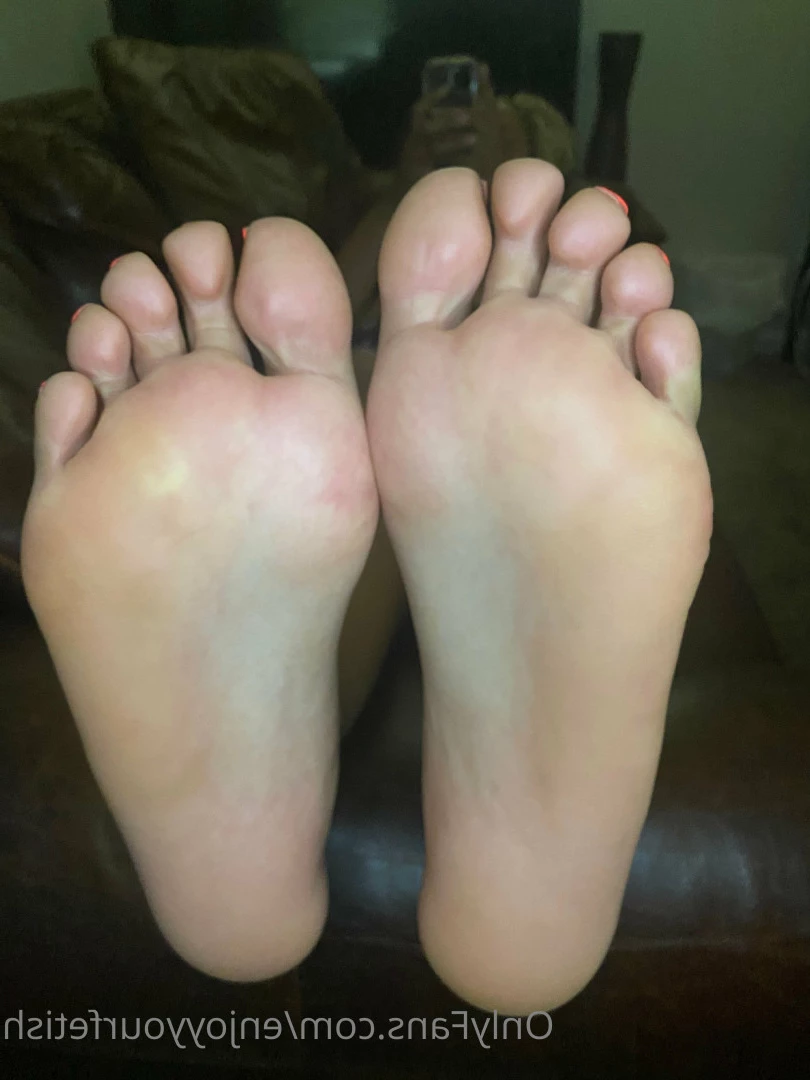 THE FOOT WORSHIP LEGEND [ enjoyyourfetish ] Onlyfans leaked photo 7275611 on Hotleaks.tv