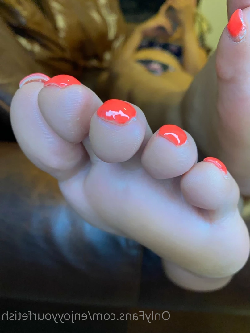 THE FOOT WORSHIP LEGEND [ enjoyyourfetish ] Onlyfans leaked photo 7276043 on Hotleaks.tv