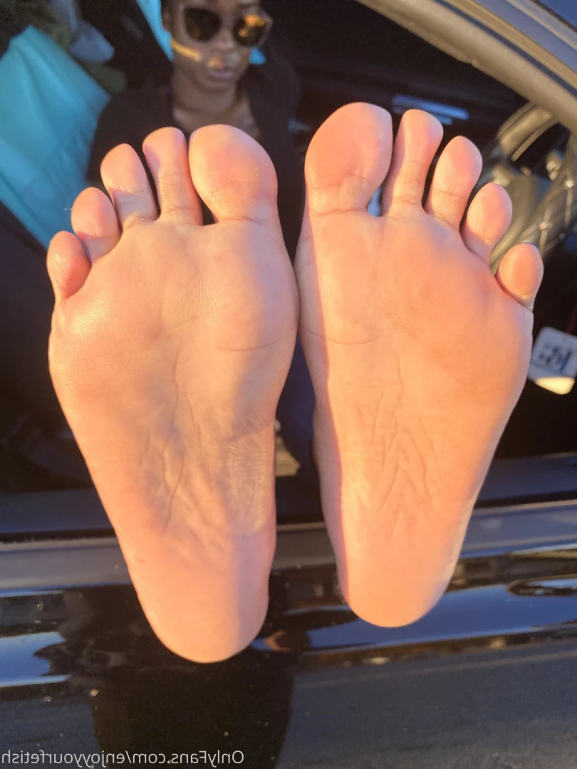 THE FOOT WORSHIP LEGEND [ enjoyyourfetish ] Onlyfans leaked photo 7277299 on Hotleaks.tv