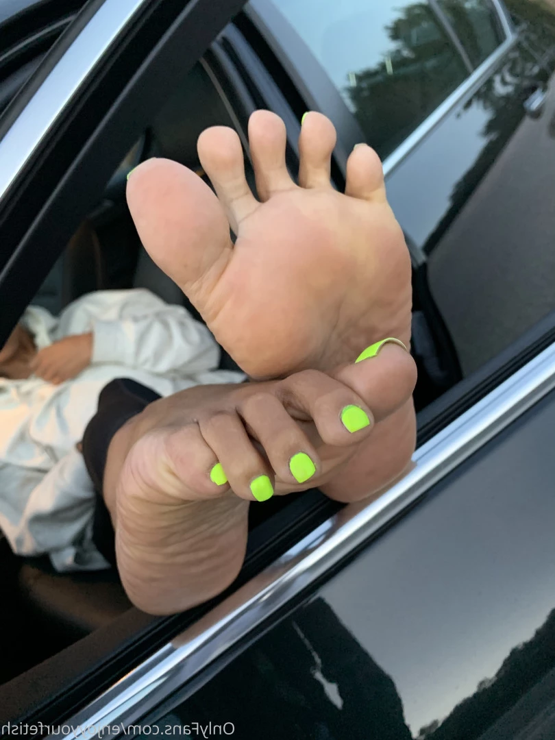 THE FOOT WORSHIP LEGEND [ enjoyyourfetish ] Onlyfans leaked photo 7278894 on Hotleaks.tv