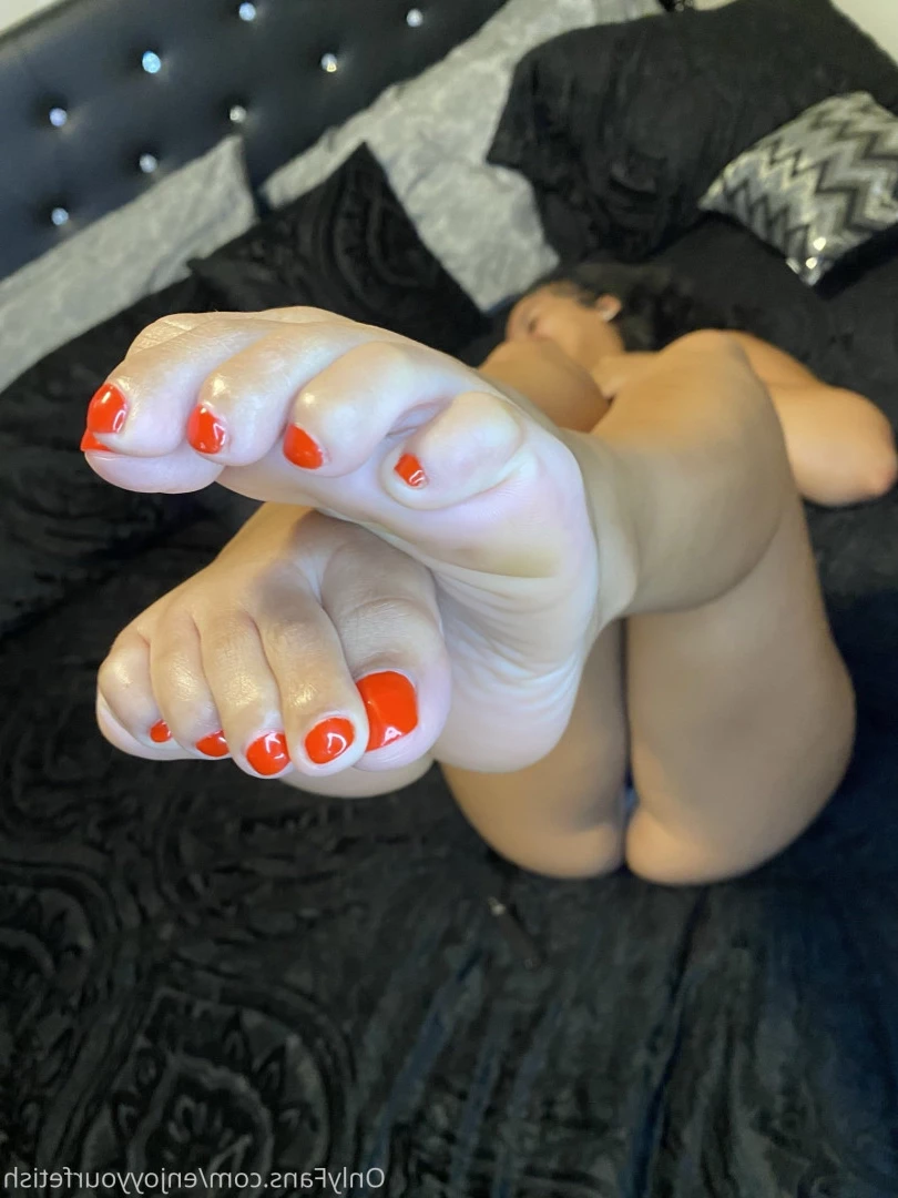 THE FOOT WORSHIP LEGEND [ enjoyyourfetish ] Onlyfans leaked photo 7286486 on Hotleaks.tv