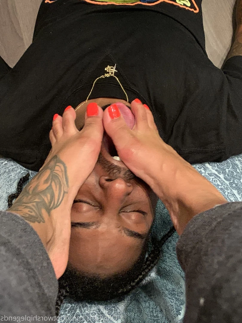 THE FOOT WORSHIP LEGEND [ enjoyyourfetish ] Onlyfans leaked photo 7288953 on Hotleaks.tv