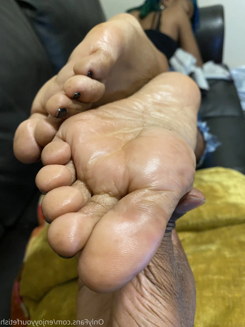 THE FOOT WORSHIP LEGEND [ enjoyyourfetish ] Onlyfans leaked photo 7292217 on Hotleaks.tv