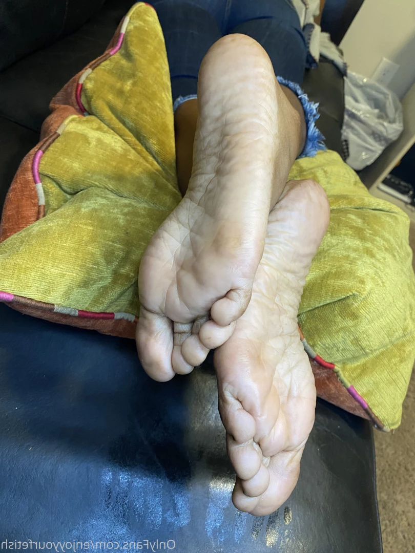 THE FOOT WORSHIP LEGEND [ enjoyyourfetish ] Onlyfans leaked photo 7296076 on Hotleaks.tv
