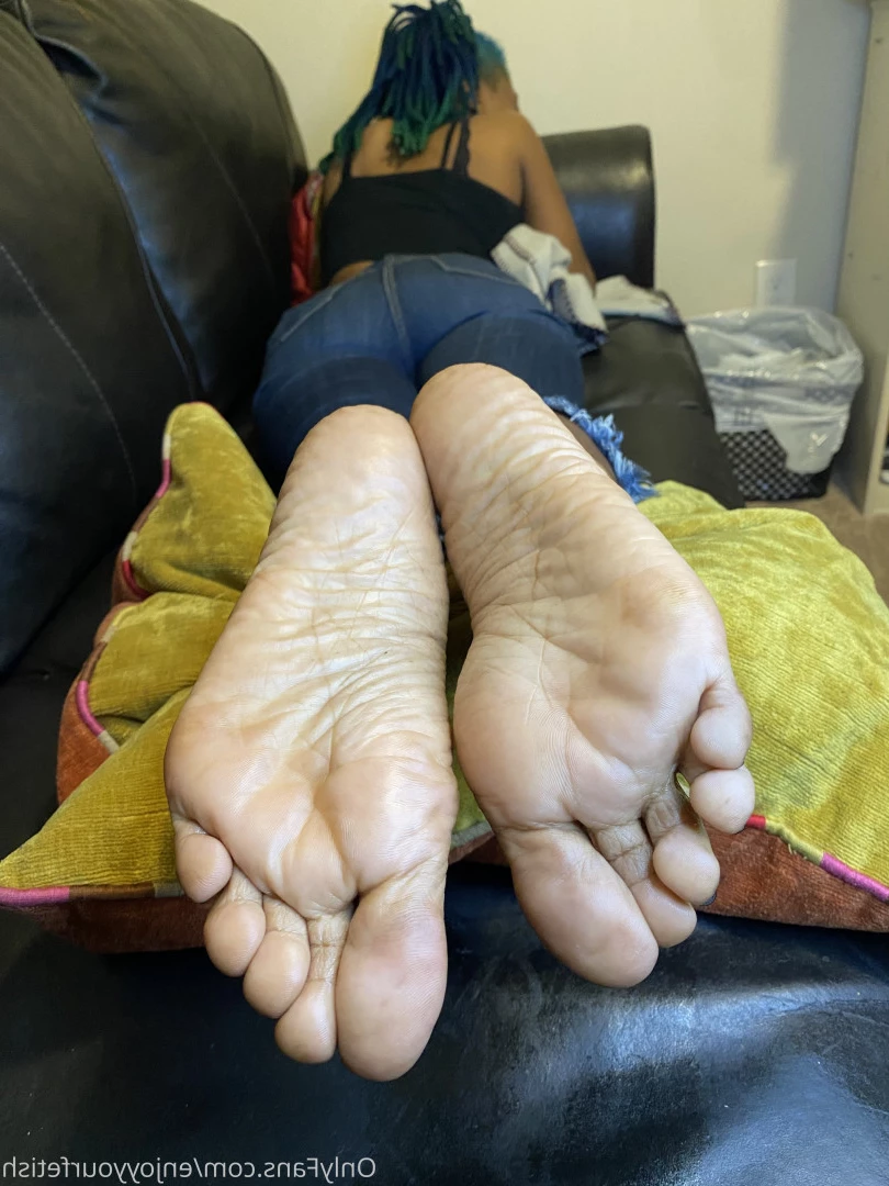 THE FOOT WORSHIP LEGEND [ enjoyyourfetish ] Onlyfans leaked photo 7296186 on Hotleaks.tv