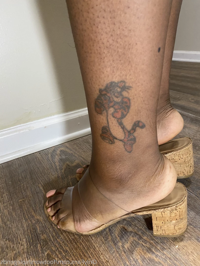 THE FOOT WORSHIP LEGEND [ enjoyyourfetish ] Onlyfans leaked photo 7297554 on Hotleaks.tv