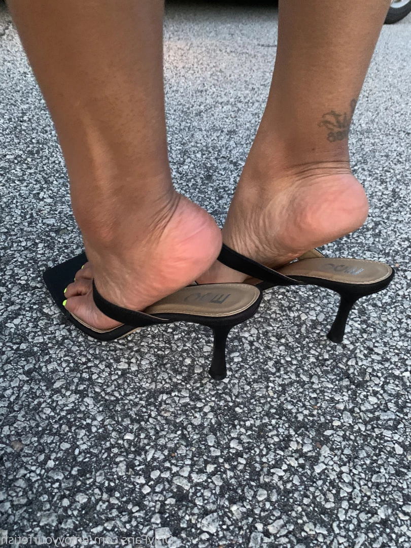 THE FOOT WORSHIP LEGEND [ enjoyyourfetish ] Onlyfans leaked photo 7298802 on Hotleaks.tv