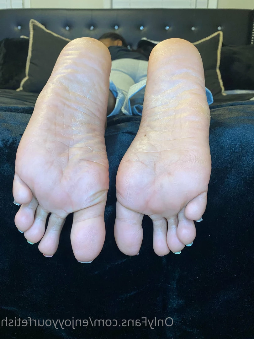 THE FOOT WORSHIP LEGEND [ enjoyyourfetish ] Onlyfans leaked photo 7300160 on Hotleaks.tv