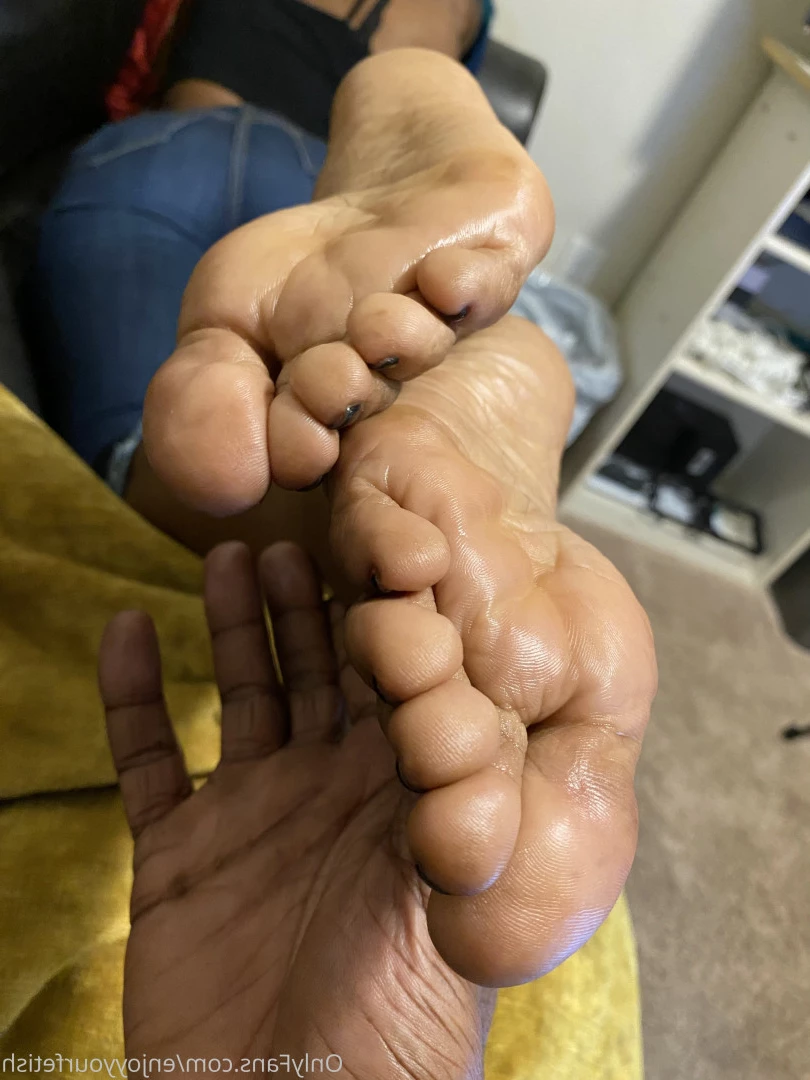 THE FOOT WORSHIP LEGEND [ enjoyyourfetish ] Onlyfans leaked photo 7300369 on Hotleaks.tv