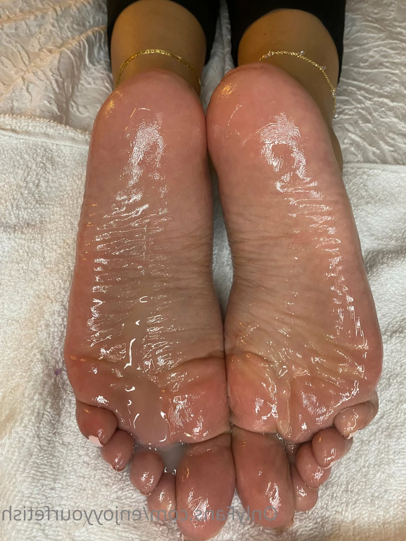 THE FOOT WORSHIP LEGEND [ enjoyyourfetish ] Onlyfans leaked photo 7303013 on Hotleaks.tv