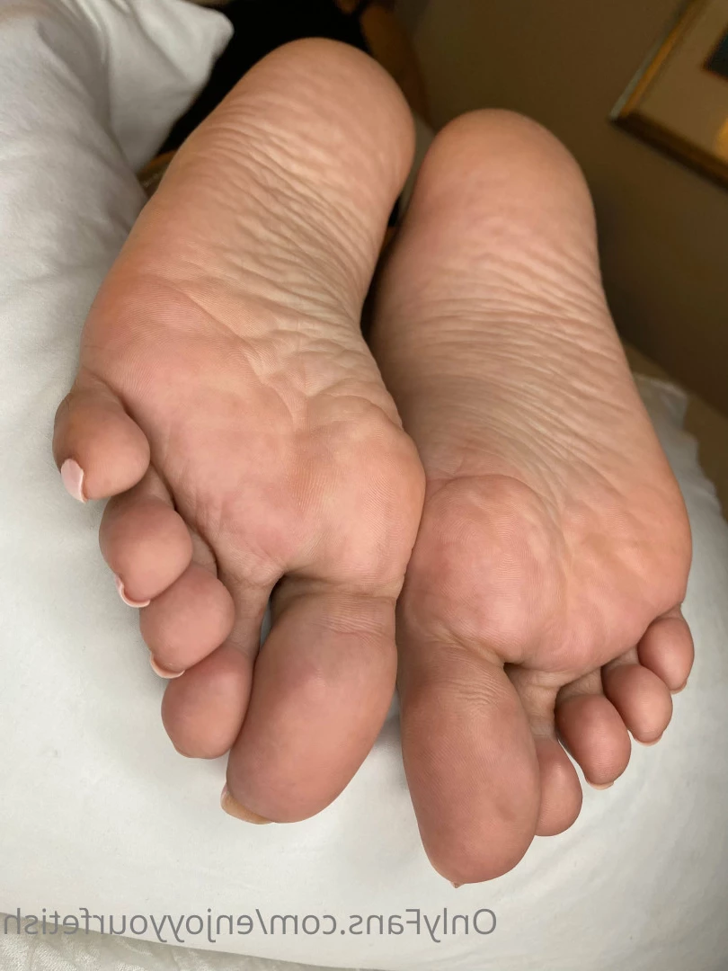 THE FOOT WORSHIP LEGEND [ enjoyyourfetish ] Onlyfans leaked photo 7303053 on Hotleaks.tv