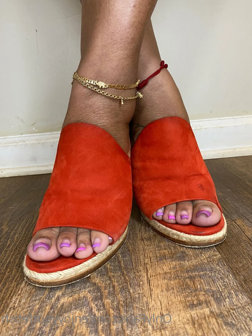 THE FOOT WORSHIP LEGEND [ enjoyyourfetish ] Onlyfans leaked photo 7304949 on Hotleaks.tv