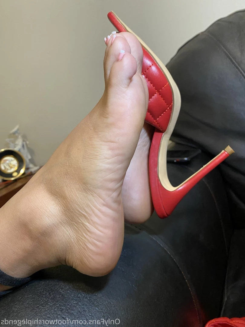 THE FOOT WORSHIP LEGEND [ enjoyyourfetish ] Onlyfans leaked photo 7309962 on Hotleaks.tv