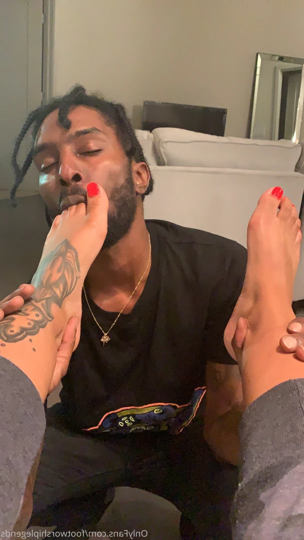 THE FOOT WORSHIP LEGEND [ enjoyyourfetish ] Onlyfans leaked photo 7314300 on Hotleaks.tv