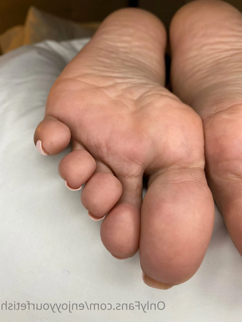 THE FOOT WORSHIP LEGEND [ enjoyyourfetish ] Onlyfans leaked photo 7316417 on Hotleaks.tv